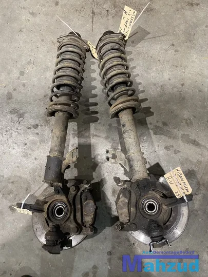 nissan-micra-2-k11-links-rechts-voor-veerpoot-fuseehuis — foto 4