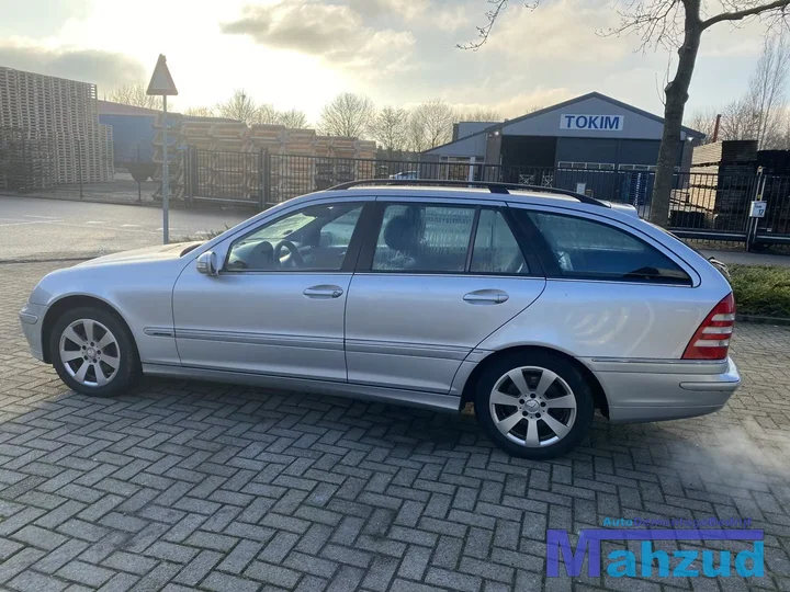 mercedes-cklasse-combi-s203-zilver-c775-links-zijskirt-sideskirt — foto 2
