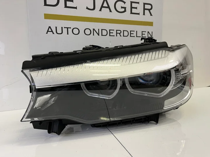 bmw-g30-g31-5-serie-vol-led-koplamp-rechts-849911501 — foto 9