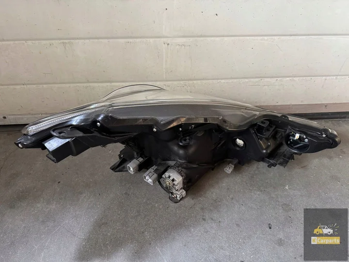 toyota-prius-plus-volledig-ledlicht-links-lift — foto 4