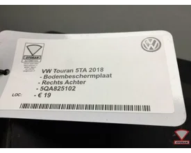 vw-touran-5ta-18-bodembeschermplaat-rechts-achter-5qa825102 — foto 2
