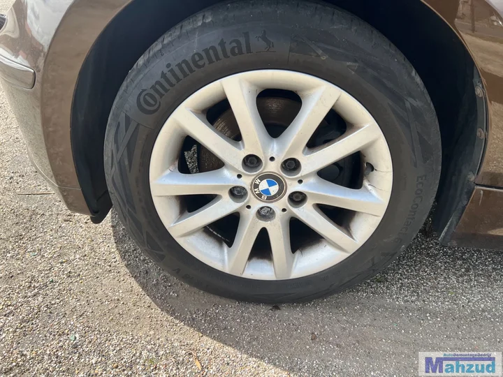 2010-bmw-1-serie-e87-118i-20-n43b20a-b090-bruin-demontage — foto 42