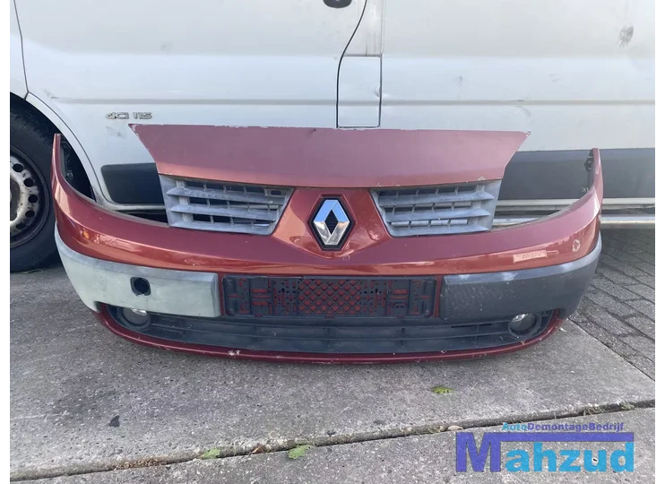 RENAULT SCENIC 2 TEB76 Rood voorbumper bumper 2004-2009