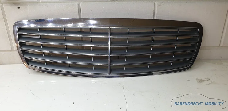 elegance-radiateur-grille-grill-mercedes-e-klasse-w211-s211-a2118800383-grijs-chroom-origineel-gebruikt-2002-2009 — foto 2