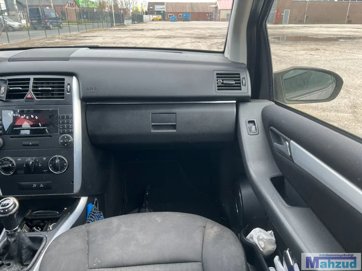2006-mercedes-b-klasse-w245-20-grijs-748-266960-demontage — foto 15