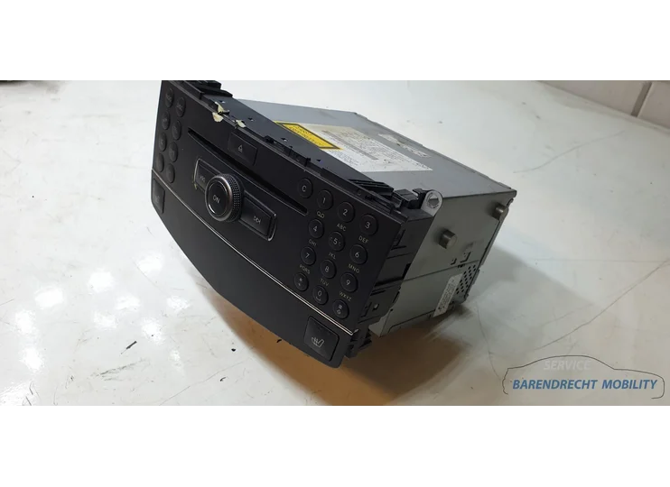 mercedes-c-klasse-c204-w204-s204-navigatie-module-a2048705590-navi-nav-multi-media-multimedia-radio-cd-dvd-gps-stoelverwarming-stoel-verwarming-nette-staat-gebruikt-2011-2012-2013-2014-2015-barendrecht-mobility-service