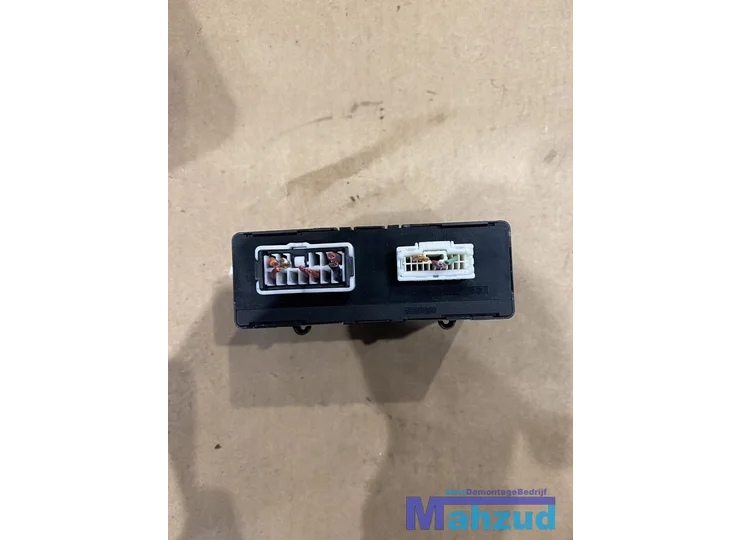 nissan-micra-2-k11-centrale-deurvergrendeling-284505f801