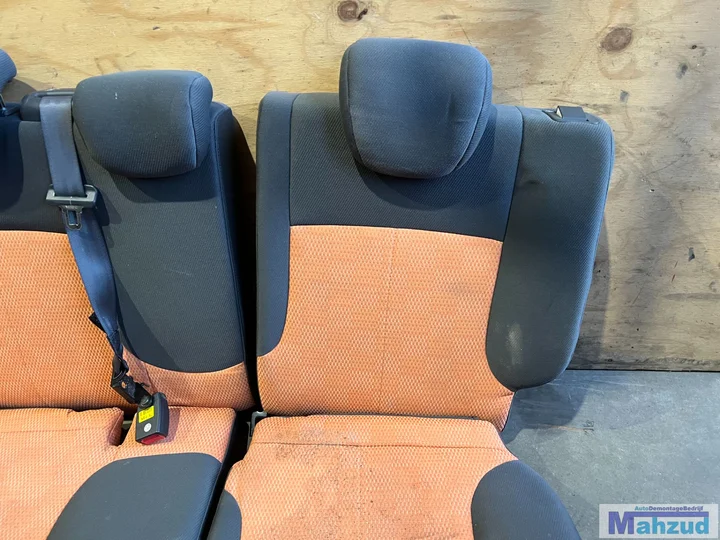 kia-picanto-1-zwart-oranje-interieur-stoel-bank-20042010 — foto 10
