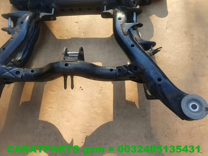 7p0500041-q7-achteras-touareg-subframe-cayenne-92a — foto 14