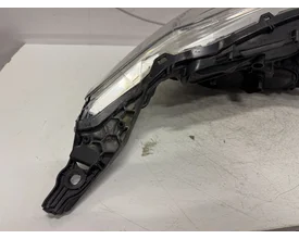 peugeot-208-koplamp-led-links-9810805780-2012 — foto 4