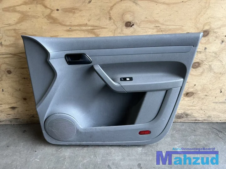 vw-caddy-3-stoel-interieur-deurpaneel-20042014 — foto 8