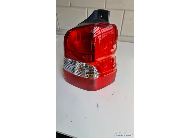 mazda-demio-facelift-achterlicht-rechts-origineel-nette-staat-gebruikt-1996-1997-1998-1999-2000-2001-2002-2003-barendrecht-mobility-service