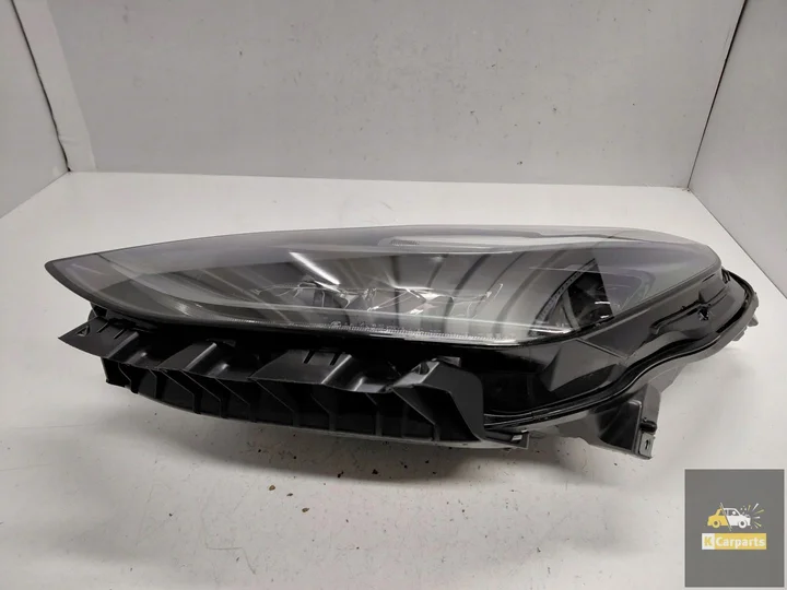 151495220e-tesla-model-3-lift-model-y-linkerlamp — foto 6