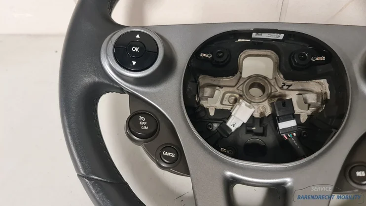 stuurwiel-leder-smart-forfour-fortwo-w453-a4534600403-stuur-cruise-control-leer-origineel-gebruikt-2014-2024 — foto 5