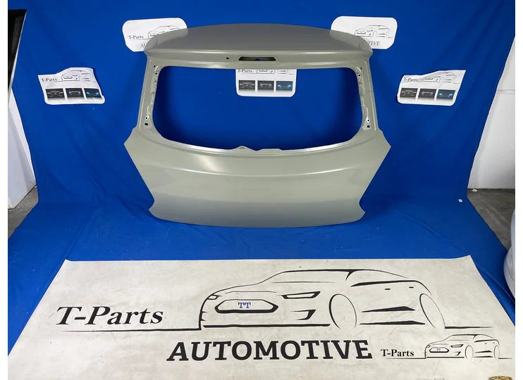 Suzuki swift mk4 tailgate trunk lid