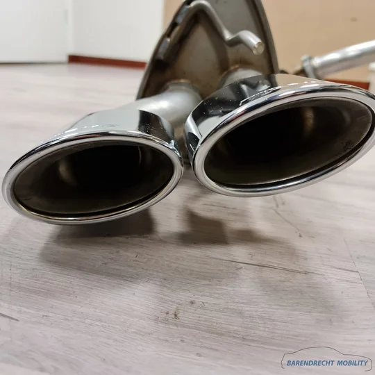 amg-uitlaat-mercedes-w209-clk-nos-einddemper-a2094900601-middendemper-clk55-2002-2008 — foto 5