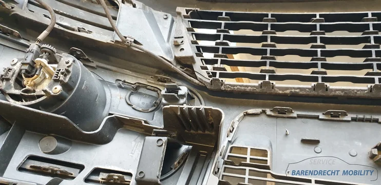 voorbumper-met-grille-citroen-c3-picasso-zilver-origineel-gebruikt-mistlampen — foto 21