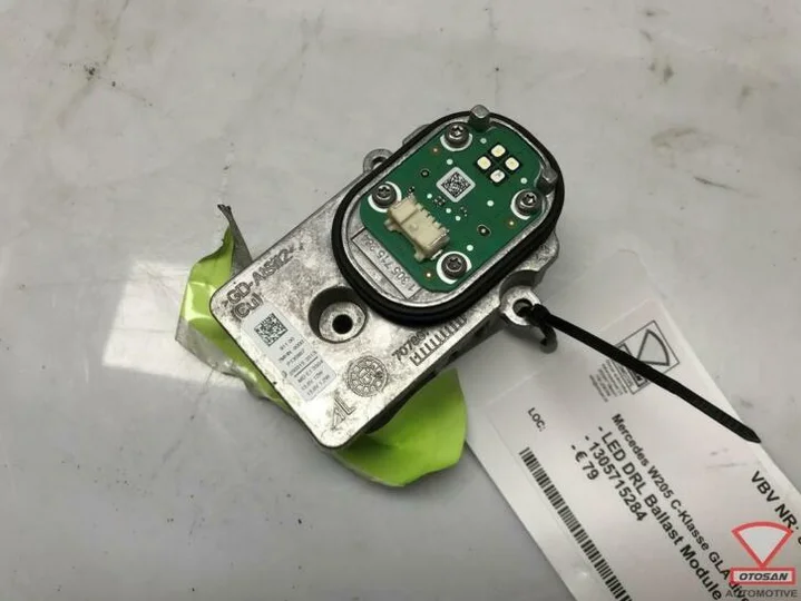 mercedes-diverse-modellen-led-drl-module-1305715284 — foto 2
