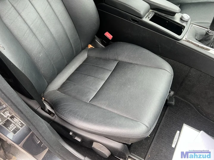 mercedes-c-klasse-s204-zwart-leer-interieur-stoel-bank-20072010 — foto 6