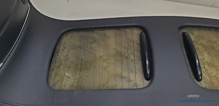 middenconsole-achterzijde-opbergvak-cls-w219-mercedes-2198600030-origineel-gebruikt-2004-2011 — foto 12