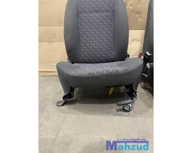 ford-fiesta-4-voorstoelen-bestuurdersstoel-bijrijdersstoel — foto 7