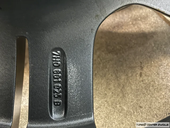 origineel-volkswagen-multivan-velg-7h0601025b-et55-16inch — foto 2