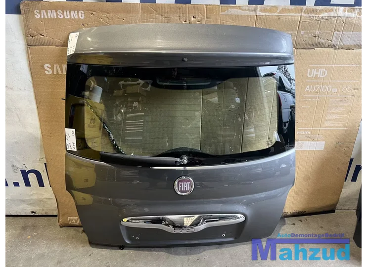 FIAT 500 Bruin grijs 695  Achterklep 2007+