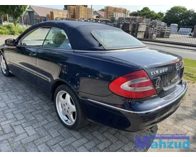 mercedes-clk-w209-cabrio-blauw-onderdelen-demontage — foto 6