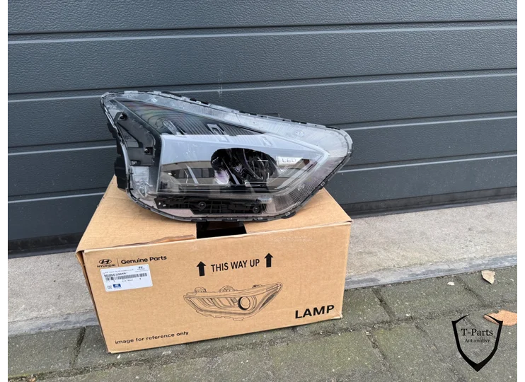 Hyundai Bayon headlight right 92102Q0600 lamp 92102 Q0600