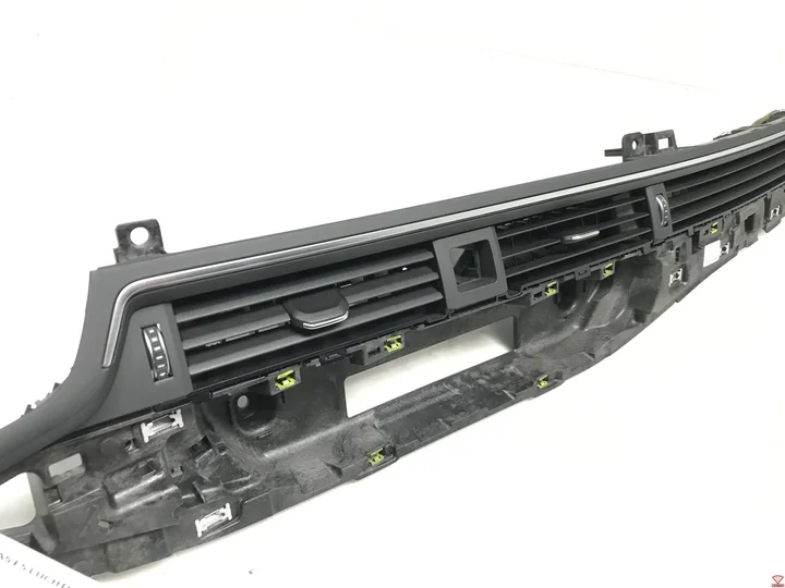 audi-a4-8w-a5-f5-luchtrooster-midden-dashboard-8w1820902c — foto 3