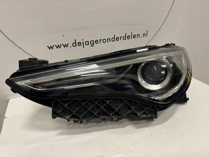 alfa-romeo-stelvio-koplamp-xenon-links-50552987-compleet — foto 3