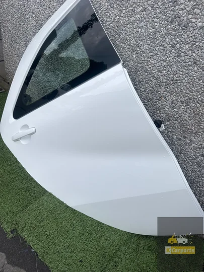 toyota-aygo-x-rechts-achter-portier-origineel-deur-compleet — foto 2