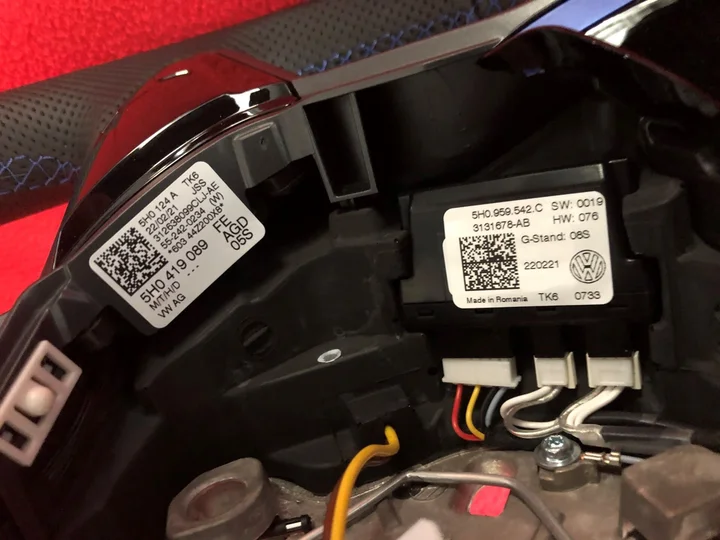 vw-golf-8-r-stuur-met-airbag-r-line-dsg-stuurverwarming — foto 9