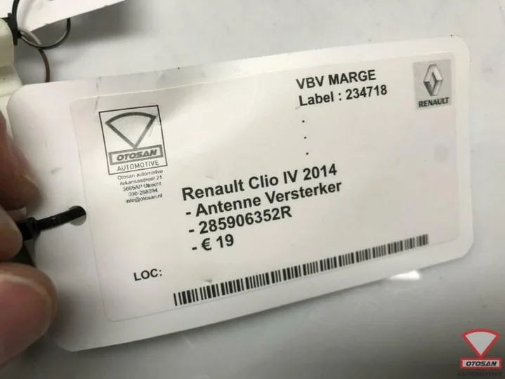 renault-clio-iv-2014-antenne-versterker-285906352r — foto 2