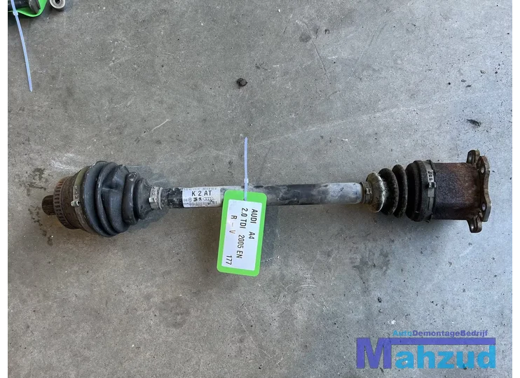 AUDI A4 B7 Rechts aandrijfas 2004-2009 8E0407272AT K2AT