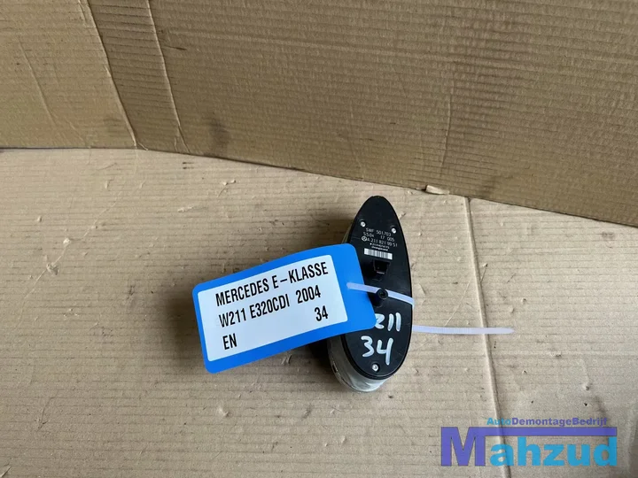 mercedes-eklasse-w211-raam-schakelaar-links-voor-a2118219951 — foto 2