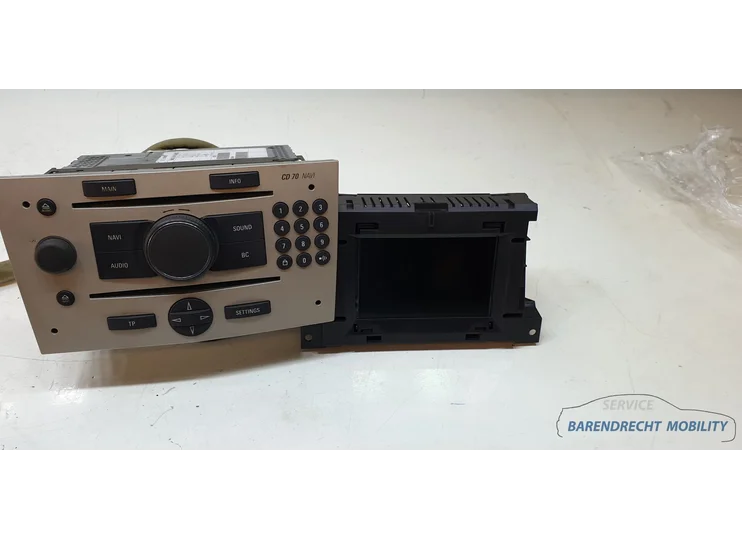 CD70 navigation radio system Opel Astra H Zafira B GMGEHU4C5-41 headunit navi original used 2004 / 2011