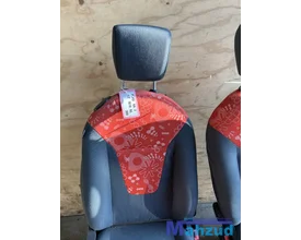 ford-ka-2-zwart-rood-interieur-compleet-20082016 — foto 4