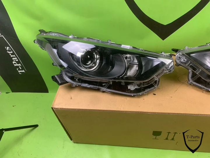 toyota-yaris-koplamp-rechts-links-81170k0060-81130k0060 — foto 2