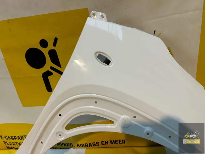 toyota-aygo-x-spatbord-rechtsvoor-2022heden-origineel — foto 6