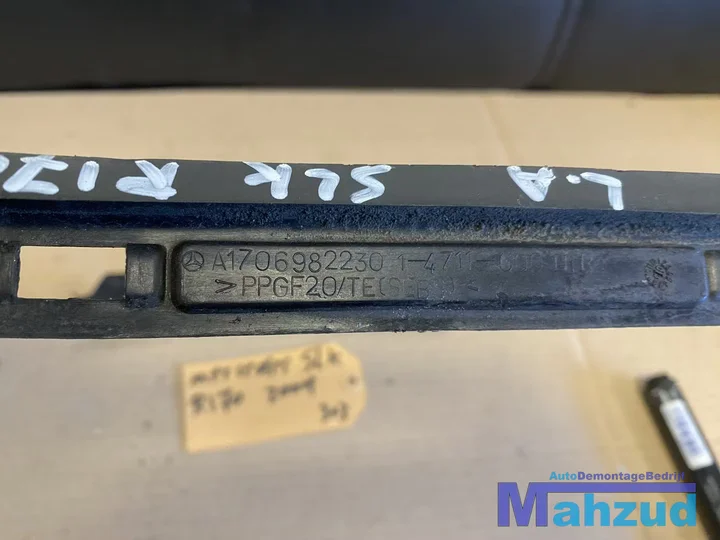 mercedes-slk-r170-rechts-links-achter-zijskirt-rubber-a1706982230-a1706982130 — foto 3