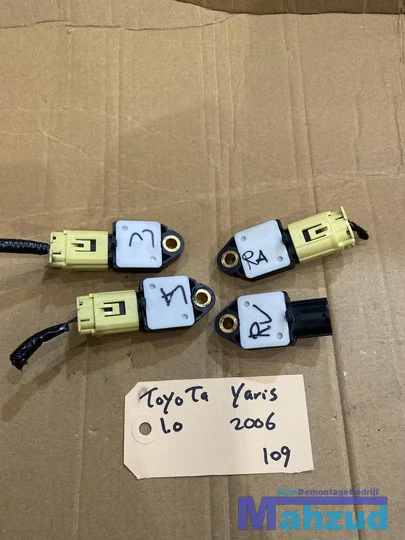 toyota-yaris-p9-airbag-crash-sensor-links-rechts-voor-achter — foto 2