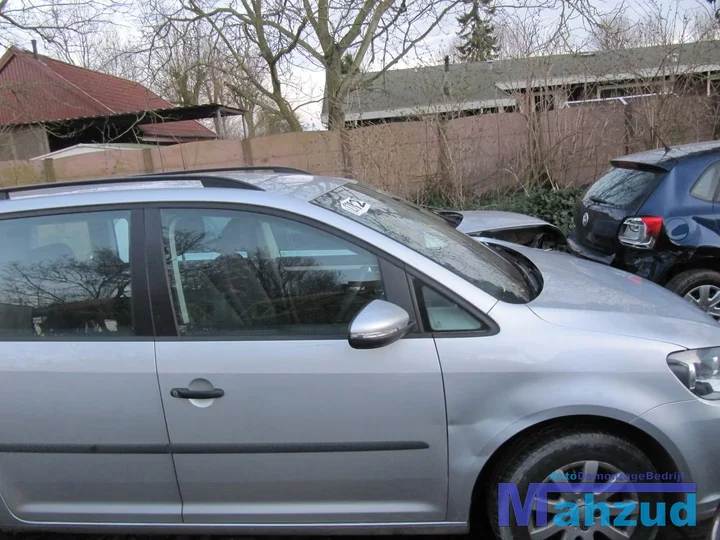 volkswagen-touran-16-tdi-motorblok-cay-cayc-motor — foto 3