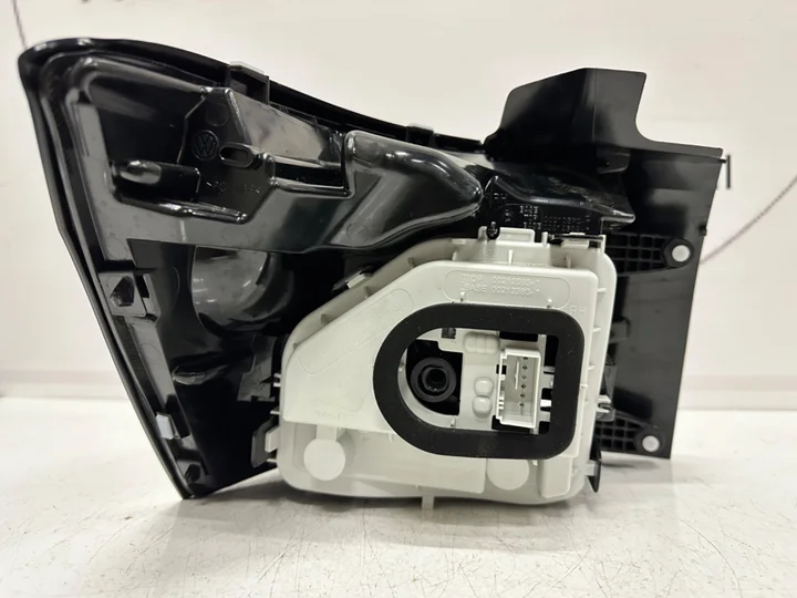 volkswagen-tcross-2gm-led-achterlicht-2gm945096b-rechts — foto 3