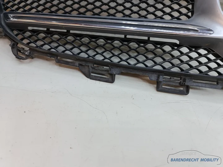 radiateurgrille-mercedes-e-klasse-w213-a2138880223-grill-zwart-chroom-zilver-origineel-gebruikt-2017-2023 — foto 12