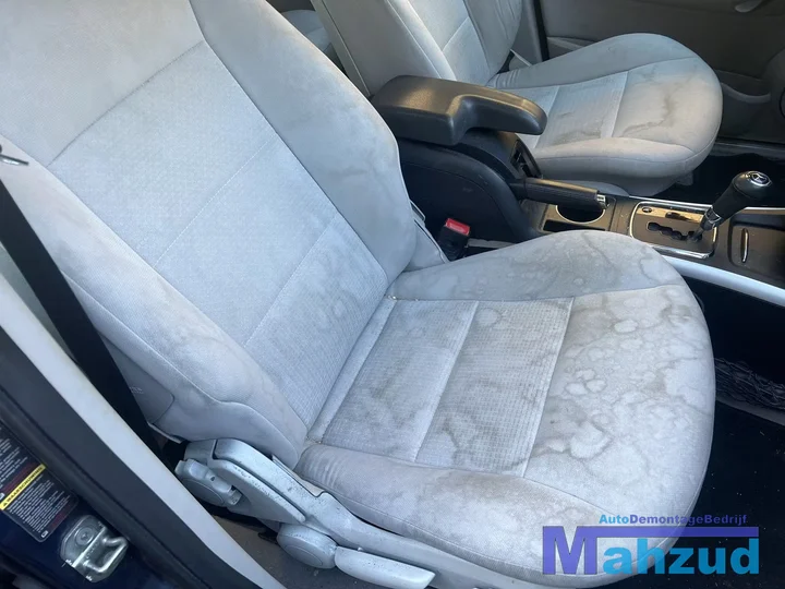 mercedes-b-klasse-w245-20-blauw-375-onderdelen-266960-motor — foto 19