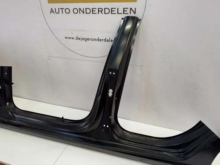 audi-a3-8v5-limousine-zijpaneel-dorpel-zijscherm-8v5809847 — foto 4