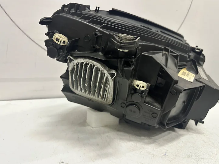 mb-glc-w253-led-high-performance-koplamp-links-a2539065101 — foto 5