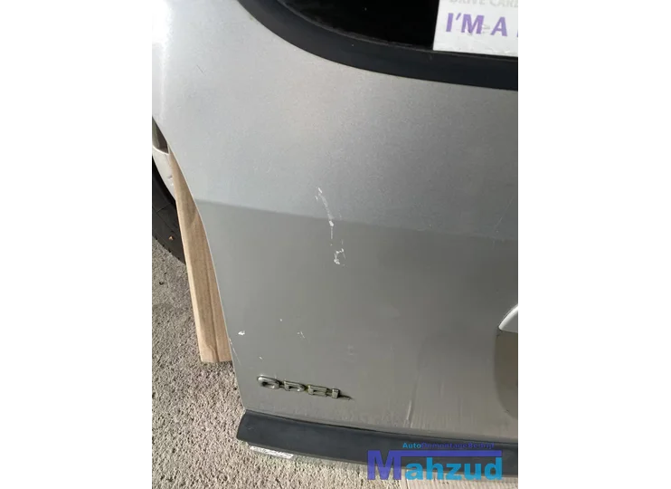 opel-zafira-a-zilver-grijs-z147-achterklep-achterdeur