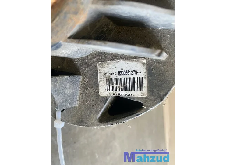 renault-clio-3-reservewiel-houder-reseverwieldrager-krikset